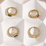 Eternal Radiance – 18k Gold Textured Gemstone Ring for Elegance and Energy