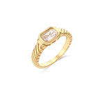 Eternal Radiance – 18k Gold Textured Gemstone Ring for Elegance and Energy