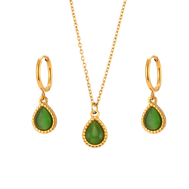 Serene Elegance - 18K Gold Aventurine Necklace & Earrings Set