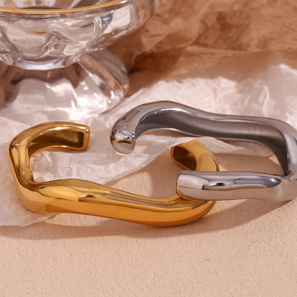 Wave Cuff Bracelet – 18K Gold-Plated