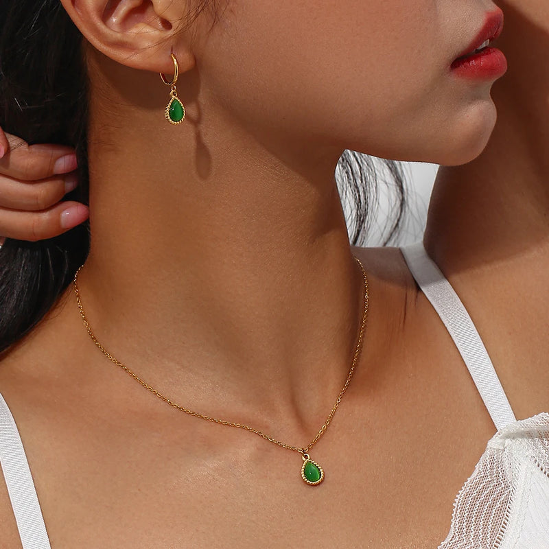 Serene Elegance - 18K Gold Aventurine Necklace & Earrings Set